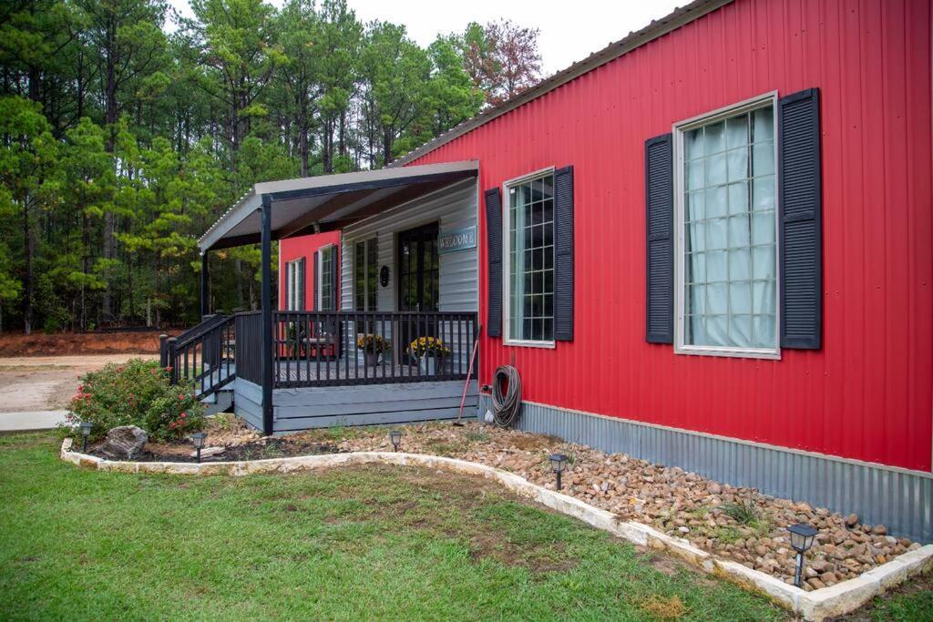 Hot Tub, Fire Ring And A Large Family Kitchen! Vila Navasota Exterior foto